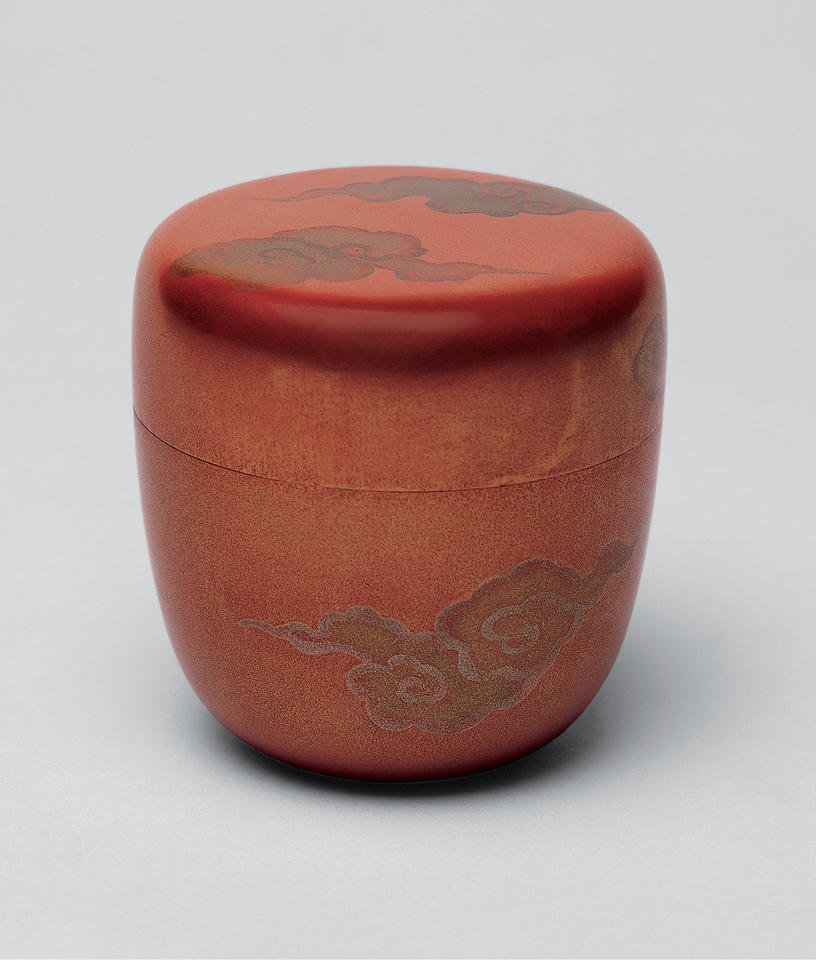 Tea caddy (natsume, 棗) with clouds