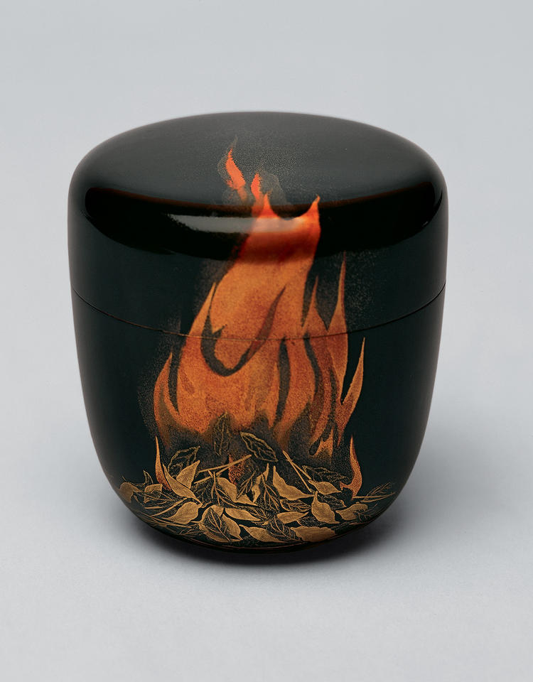 Tea caddy (natsume, 棗) with autumn fire
