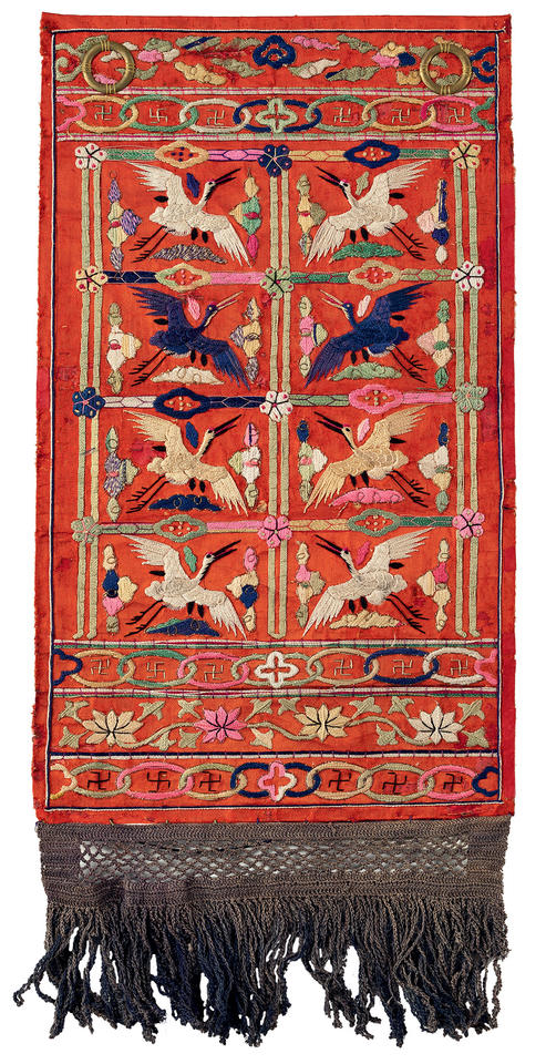Decorative hanging panel for back of official robe (husu, 後綬) with cranes